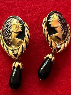 Coreen Simpson Regal Beauty Collection Cameo Clp Earrings